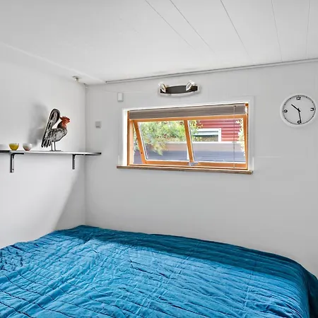 2 Bedroom Gorgeous In Semesterbostad *